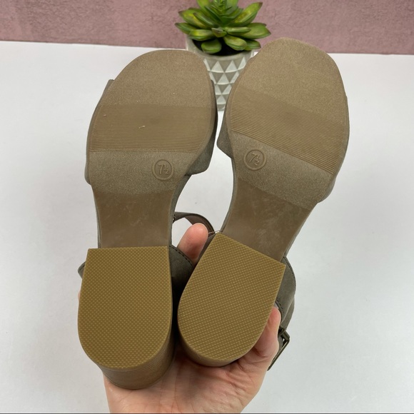 Universal Thread Gray Tan Open Toe Chunky Heels Shoes Ankle Strap Size 7.5 - Picture 7 of 8